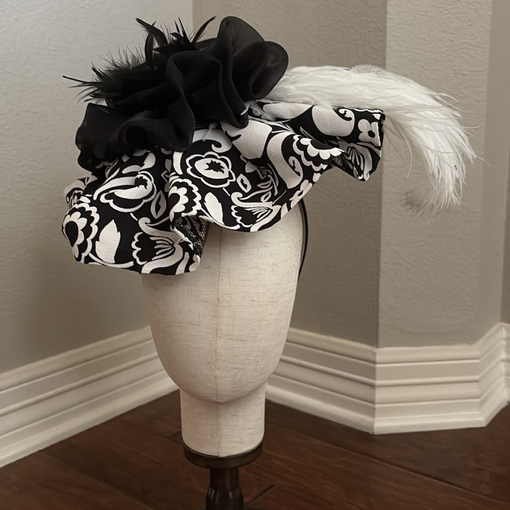 Floral Black and White Fascinator with Feathers